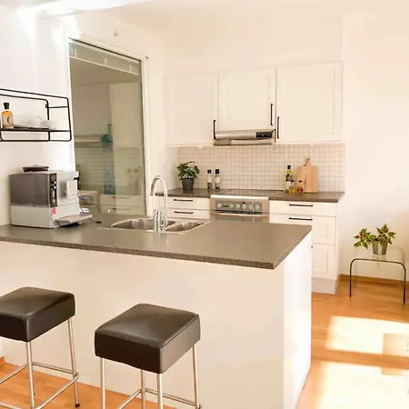 Moderne Midt I Sentrum Apartment *